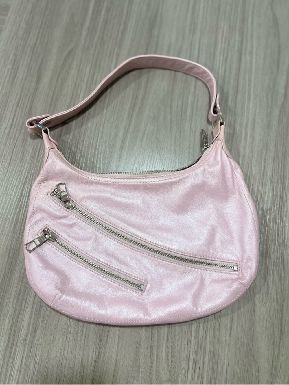 Vintage Y2K Nine West cotton candy pink leather clutch